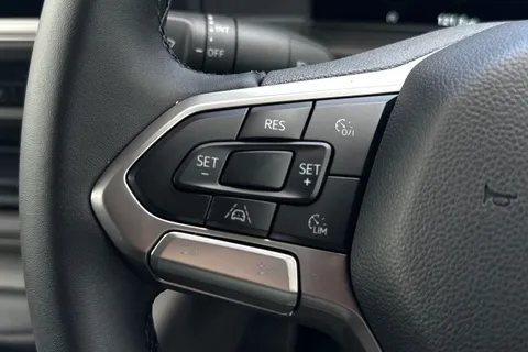 DA26GUK Volkswagen Transporter 2.0 TDI 110 Commerce Plus Van Thumbnail #38