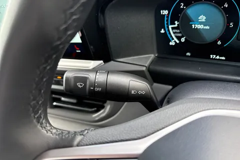 MF26ETX Volkswagen Transporter SWB 110PS MANUAL Thumbnail #38