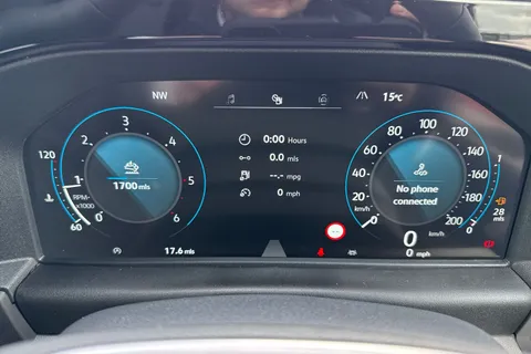 MF26ETX Volkswagen Transporter SWB 110PS MANUAL Thumbnail #39