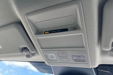 DA26GUK Volkswagen Transporter 2.0 TDI 110 Commerce Plus Van Thumbnail #43