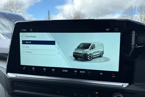 MF26ETX Volkswagen Transporter SWB 110PS MANUAL Thumbnail #42