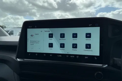 DA26GUK Volkswagen Transporter 2.0 TDI 110 Commerce Plus Van Thumbnail #44