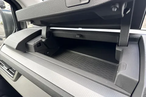 MF26ETX Volkswagen Transporter SWB 110PS MANUAL Thumbnail #47