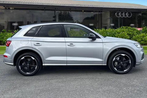 SV20WYK Audi Q5 Black Edition 40 TDI quattro 190 PS S tronic Thumbnail #4