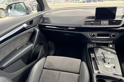 SV20WYK Audi Q5 Black Edition 40 TDI quattro 190 PS S tronic Thumbnail #21