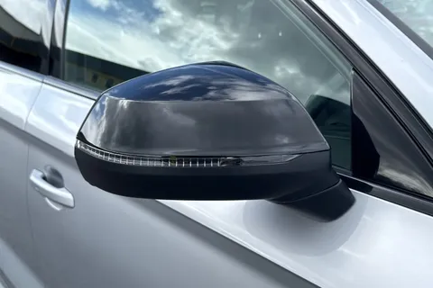 SV20WYK Audi Q5 Black Edition 40 TDI quattro 190 PS S tronic Thumbnail #31