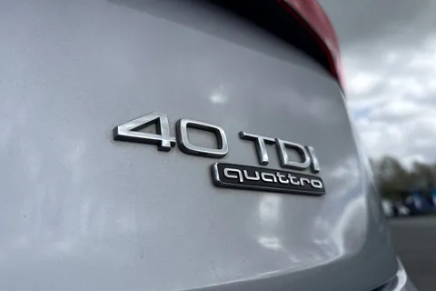 SV20WYK Audi Q5 Black Edition 40 TDI quattro 190 PS S tronic Thumbnail #39