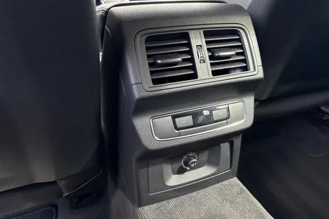 SV20WYK Audi Q5 Black Edition 40 TDI quattro 190 PS S tronic Thumbnail #43