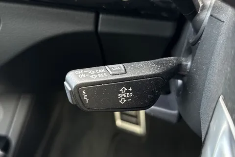 SV20WYK Audi Q5 Black Edition 40 TDI quattro 190 PS S tronic Thumbnail #62