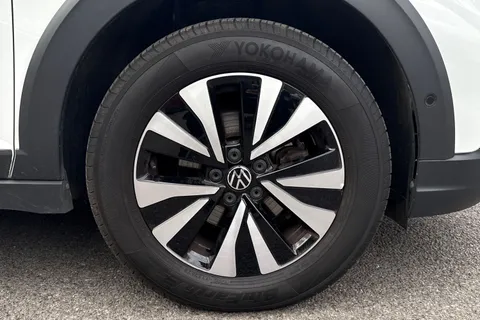 SL22EKT Volkswagen Taigo 1.0 TSI Life Euro 6 (s/s) 5dr Thumbnail #8