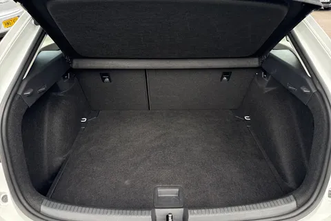 SL22EKT Volkswagen Taigo 1.0 TSI Life Euro 6 (s/s) 5dr Thumbnail #11