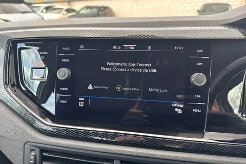 SL22EKT Volkswagen Taigo 1.0 TSI Life Euro 6 (s/s) 5dr Thumbnail #13