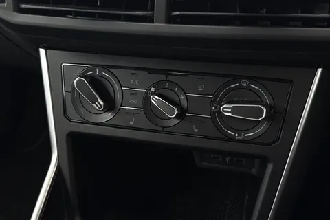 SL22EKT Volkswagen Taigo 1.0 TSI Life Euro 6 (s/s) 5dr Thumbnail #20