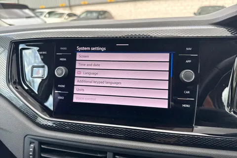 SL22EKT Volkswagen Taigo 1.0 TSI Life Euro 6 (s/s) 5dr Thumbnail #36