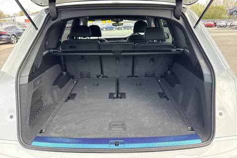  Audi Q7 3.0 TDI V6 Black Edition Tiptronic quattro Euro 6 (s/s) 5dr Thumbnail #7
