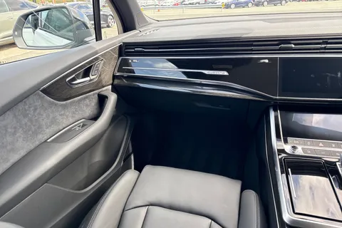  Audi Q7 3.0 TDI V6 Black Edition Tiptronic quattro Euro 6 (s/s) 5dr Thumbnail #20