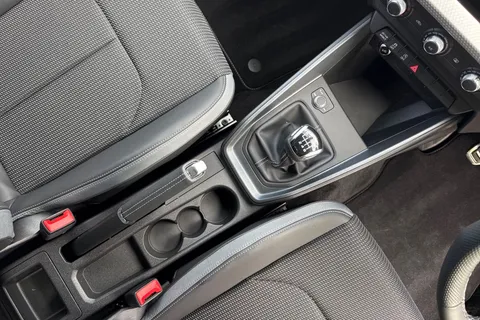  Audi A1 1.0 TFSI 30 S line Sportback Euro 6 (s/s) 5dr Thumbnail #23