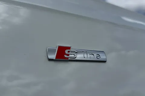  Audi Q7 3.0 TDI V6 Black Edition Tiptronic quattro Euro 6 (s/s) 5dr Thumbnail #30