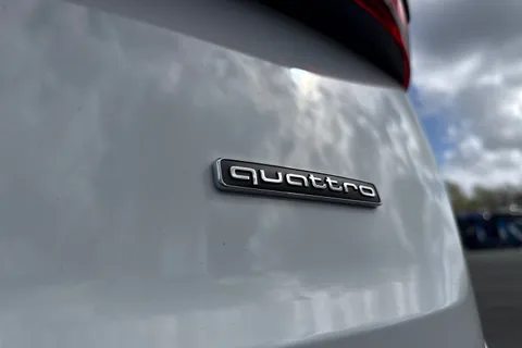  Audi Q7 3.0 TDI V6 Black Edition Tiptronic quattro Euro 6 (s/s) 5dr Thumbnail #38