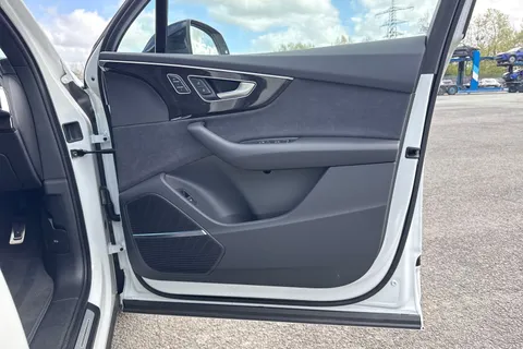  Audi Q7 3.0 TDI V6 Black Edition Tiptronic quattro Euro 6 (s/s) 5dr Thumbnail #47