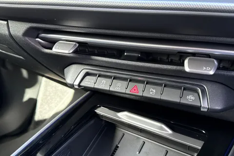  Audi Q3 1.5 TFSI S line Sportback S Tronic Euro 6 (s/s) 5dr Thumbnail #46