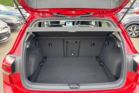 DG23JZT Volkswagen Golf 1.0 TSI Life 5dr Thumbnail #8