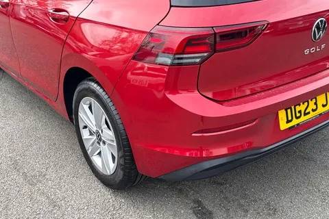 DG23JZT Volkswagen Golf 1.0 TSI Life 5dr Thumbnail #9