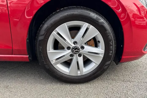 DG23JZT Volkswagen Golf 1.0 TSI Life 5dr Thumbnail #11