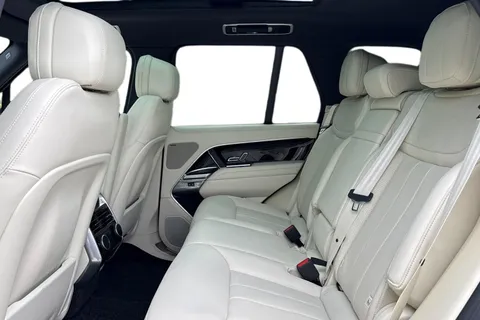 DL75ZHW Land Rover Range Rover 3.0 D300 MHEV Edition SUV 5dr Diesel Auto 4WD Euro 6 (s/s) (300 ps) Thumbnail #5