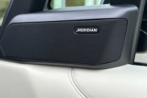 DL75ZHW Land Rover Range Rover 3.0 D300 MHEV Edition SUV 5dr Diesel Auto 4WD Euro 6 (s/s) (300 ps) Thumbnail #26