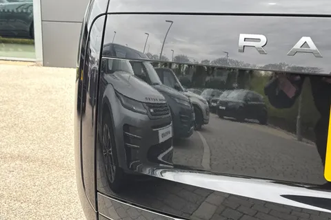 DL75ZHW Land Rover Range Rover 3.0 D300 MHEV Edition SUV 5dr Diesel Auto 4WD Euro 6 (s/s) (300 ps) Thumbnail #28