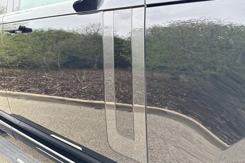 DL75ZHW Land Rover Range Rover 3.0 D300 MHEV Edition SUV 5dr Diesel Auto 4WD Euro 6 (s/s) (300 ps) Thumbnail #30