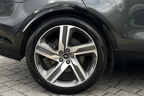 34 of 51 for Land Rover Discovery 3.0 D350 Dynamic HSE 5dr