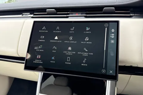 DL75ZHW Land Rover Range Rover 3.0 D300 MHEV Edition SUV 5dr Diesel Auto 4WD Euro 6 (s/s) (300 ps) Thumbnail #37