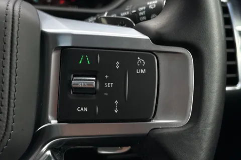 39 of 51 for Land Rover Discovery 3.0 D350 Dynamic HSE 5dr