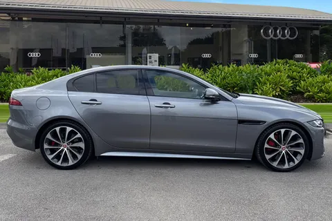 YT23EAM Jaguar XE 2.0 P250i R-Dynamic HSE Auto Euro 6 (s/s) 4dr Thumbnail #4