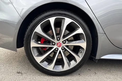 YT23EAM Jaguar XE 2.0 P250i R-Dynamic HSE Auto Euro 6 (s/s) 4dr Thumbnail #13