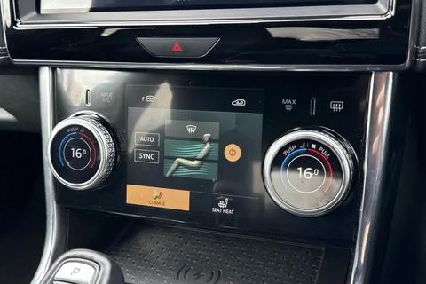 YT23EAM Jaguar XE 2.0 P250i R-Dynamic HSE Auto Euro 6 (s/s) 4dr Thumbnail #23