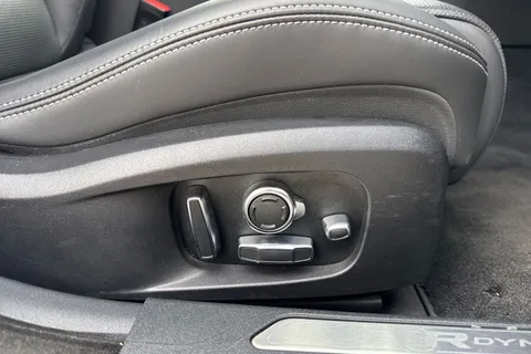 YT23EAM Jaguar XE 2.0 P250i R-Dynamic HSE Auto Euro 6 (s/s) 4dr Thumbnail #31