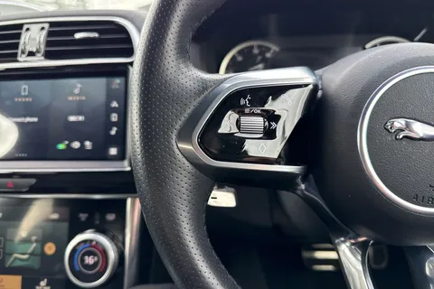 YT23EAM Jaguar XE 2.0 P250i R-Dynamic HSE Auto Euro 6 (s/s) 4dr Thumbnail #34