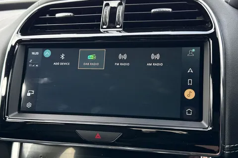 YT23EAM Jaguar XE 2.0 P250i R-Dynamic HSE Auto Euro 6 (s/s) 4dr Thumbnail #37