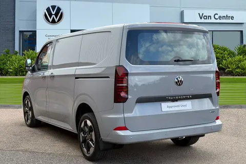 BJ26VTT Volkswagen Transporter 2.0 TDI 150 Commerce Pro Van Auto-4Motion Thumbnail #3