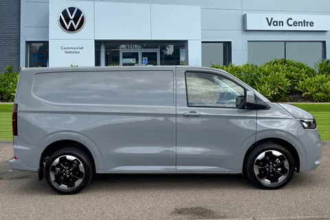 BJ26VTT Volkswagen Transporter 2.0 TDI 150 Commerce Pro Van Auto-4Motion Thumbnail #4