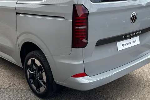 BJ26VTT Volkswagen Transporter 2.0 TDI 150 Commerce Pro Van Auto-4Motion Thumbnail #8