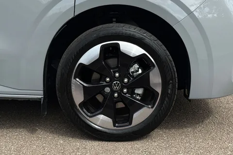 BJ26VTT Volkswagen Transporter 2.0 TDI 150 Commerce Pro Van Auto-4Motion Thumbnail #10