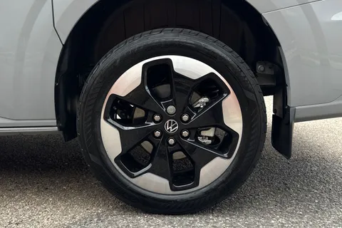 BJ26VTT Volkswagen Transporter 2.0 TDI 150 Commerce Pro Van Auto-4Motion Thumbnail #13