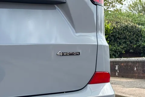 BJ26VTT Volkswagen Transporter 2.0 TDI 150 Commerce Pro Van Auto-4Motion Thumbnail #38