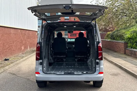 BJ26VTT Volkswagen Transporter 2.0 TDI 150 Commerce Pro Van Auto-4Motion Thumbnail #41