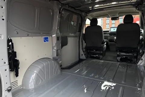 BJ26VTT Volkswagen Transporter 2.0 TDI 150 Commerce Pro Van Auto-4Motion Thumbnail #42