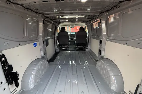 BJ26VTT Volkswagen Transporter 2.0 TDI 150 Commerce Pro Van Auto-4Motion Thumbnail #43